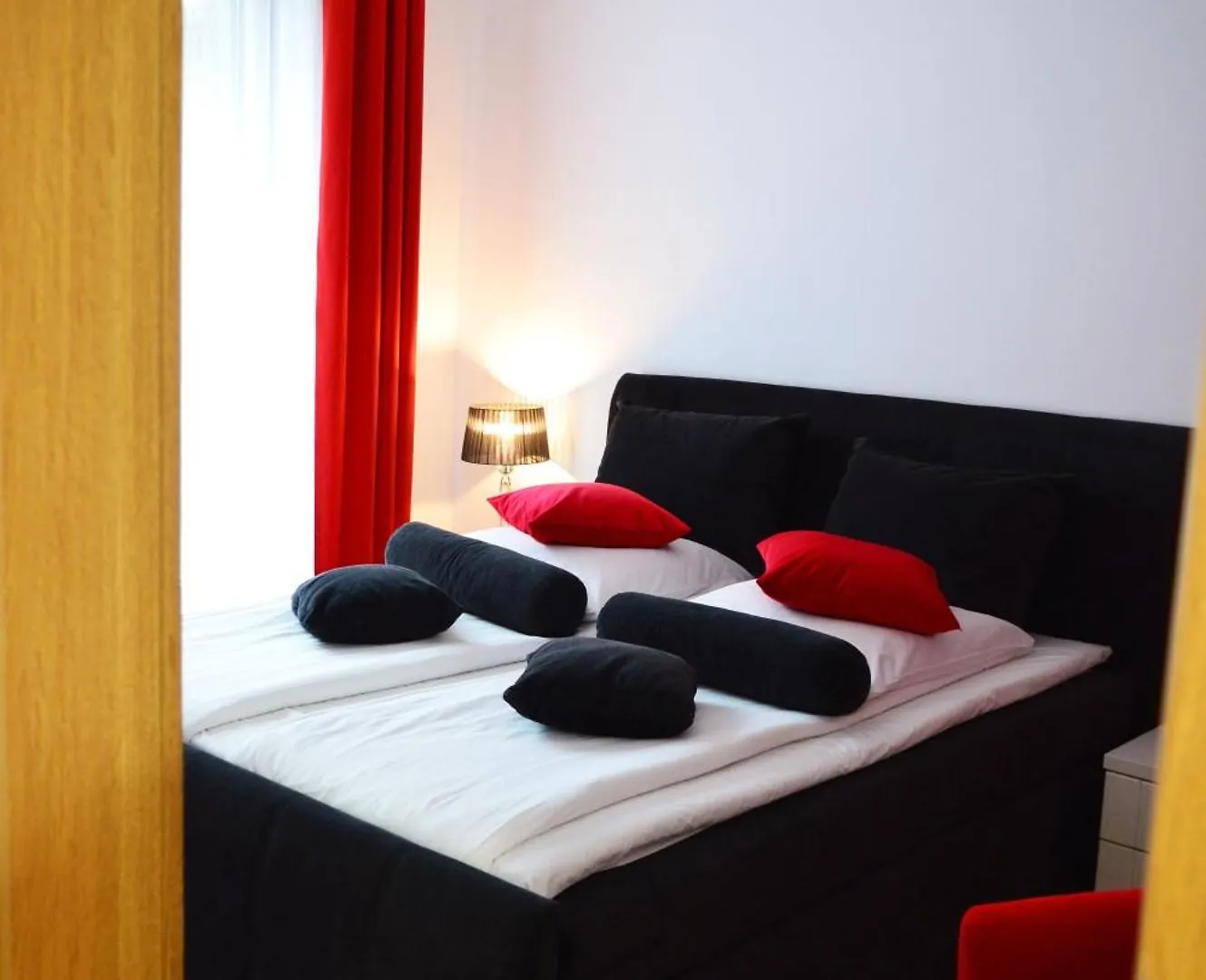 Katania Moxy Te&Am Cracow Apartment Krakow